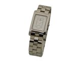 une image représentant une montre-bracelet sur fond blanc, avec un fond blanc
