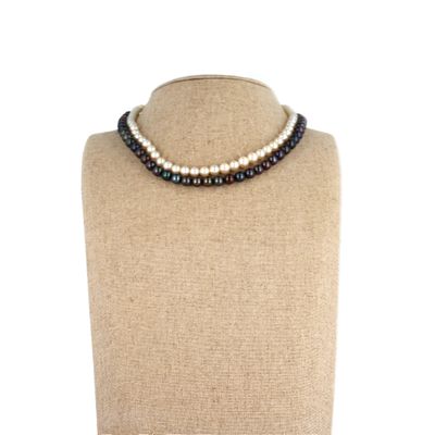Travail contemporain Collier composé de deux rangs de perles…