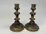 paire de chandeliers anciens en laiton