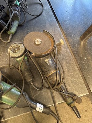 a bunch of electrical equipment on the floor next to each other