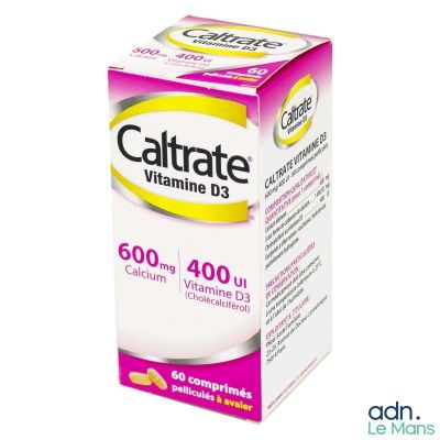 une boîte de comprimés de vitamine D3 Caltrate sur fond blanc