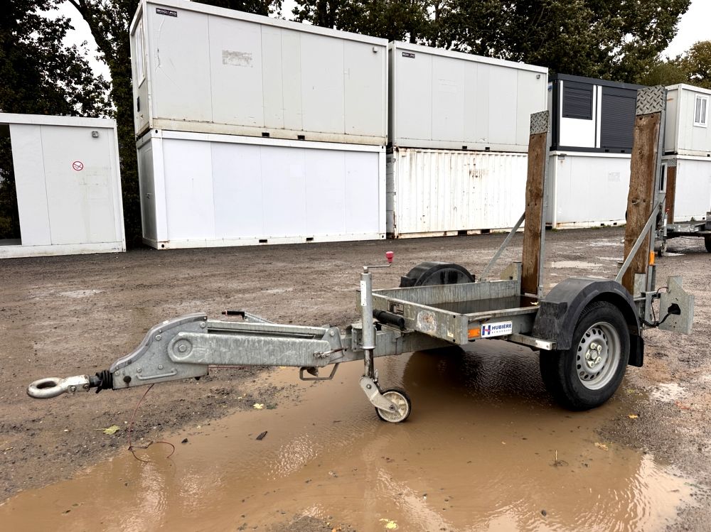 LIEU DE STOCKAGE : Rennes - HUBIERE - REMORQUE PORTE ENGIN 1…