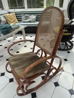 Rocking-chair chair en bois thermoformé (photo 2)