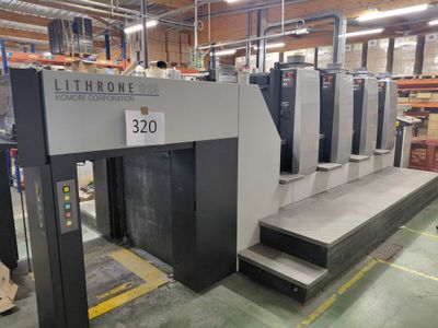 l'image d'une machine installée dans un entrepôt