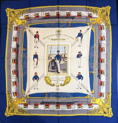 HERMÈS PARIS Carré 90 en twill de soie "Jeanne d'Arc - Crois…