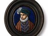 une vieille photo d'un homme portant un chapeau vert et une robe bleue