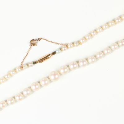 Collier de perles de culture en chute (3,5 à 7 mm), le fermo… - Photo 1