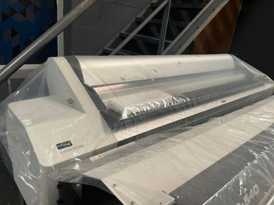 une image d'une machine emballée et prête à l'emploi