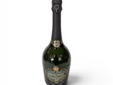 une bouteille de champagne sur fond blanc