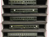 cinq wagons empilés les uns sur les autres