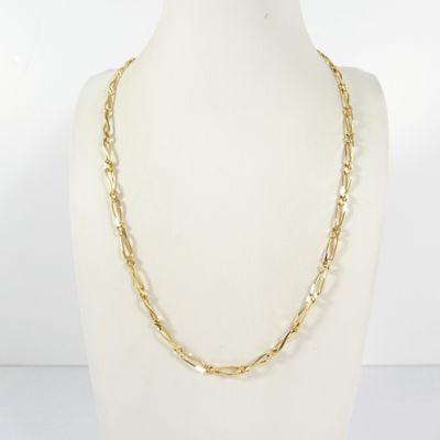 a gold chain necklace on a mannequin mannequin mannequin mannequin mannequin mannequin mannequin mannequin manne