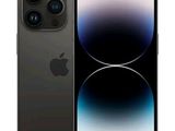 un gros plan sur un iPhone 11 et un iPhone 11