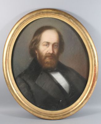 portrait d'un homme barbu dans un cadre en or