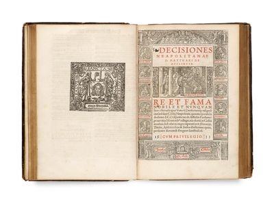 un livre ouvert avec la photo d'un homme et d'une femme