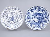 paire d'assiettes chinoises bleues et blanches