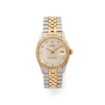 une montre Rolex pour femme avec un bracelet bicolore