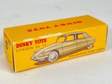 dinky toys citroen ds19 1 / 24 scale car in original box