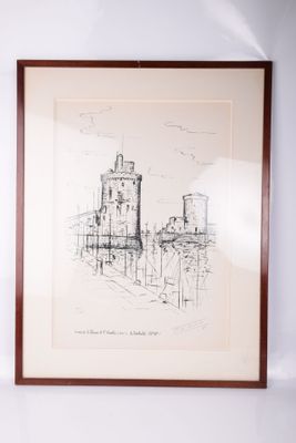 une photo d'un dessin accroché au mur