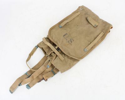a bag that is sitting on the ground on the ground