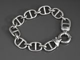 a close up of a chain bracelet with a clasp on it
