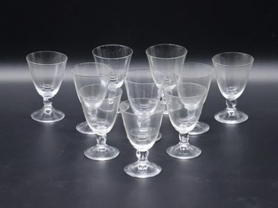 DAUM - FRANCE, Suite de 11 verres à vin rouge en cristal, mo…