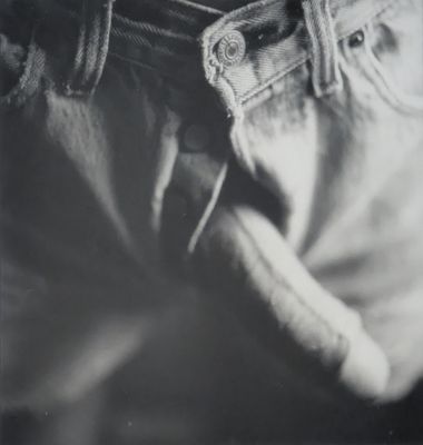une vieille photo en noir et blanc d'un jean