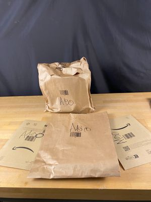 Lot de 4 colis Mystère (Retour Amazon,NPAI ,Adresse incomplè…