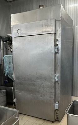 1 four vapeur inox Dim. : 178 * 136 * 284 cm