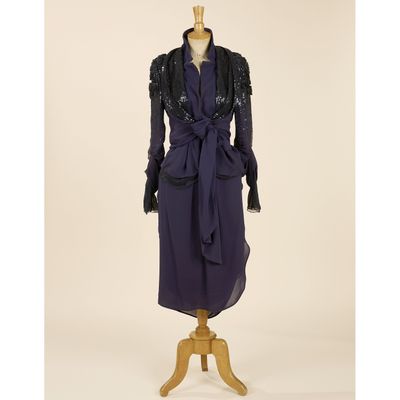VALENTINO, Circa 2009, Ensemble veste en soie violette brodé…