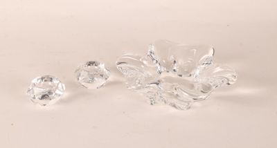 CRISTALLERIE DE LORRAINE. Paire de salerons en cristal moulé…