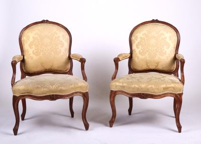 Paire de fauteuils en bois naturel à dossier plat dit à la R…