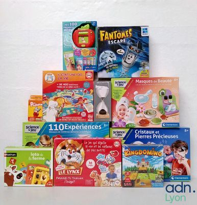 a lot of children ' s books that are on the table