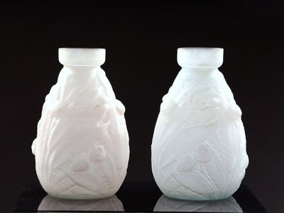 MULLER FRÈRES, Lunéville. Paire de vases balustres en verre …