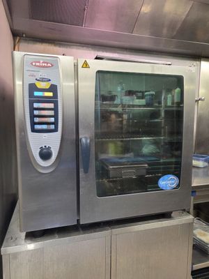 Four Frima 10 niveaux triphasé 32A ( sans piètement )