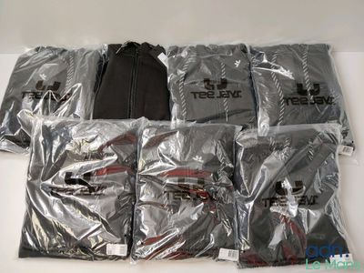 Lot de 7 gilets zippé TEE JAYS de diverses tailles - NEUFS -…