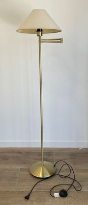 Lampadaire liseuse pivotante ajustable en métal doré Dans le…