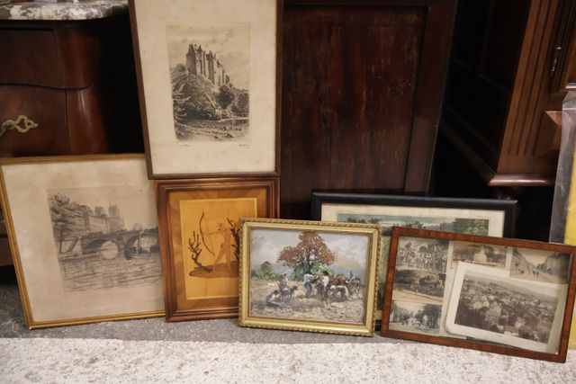Lot de 6 cadres divers dont cartes postales de Guéret / Caroline ...