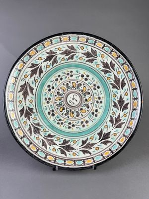 Tobsil Plat pour toutes nourritures en faïence polychrome à …