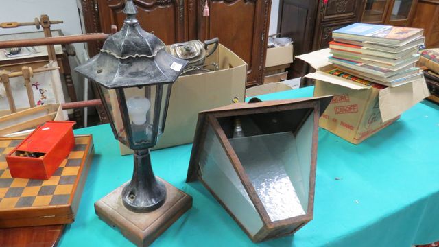 Deux lanternes verre (cassé à l’une)