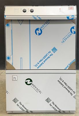 deux boîtes empilées l'une sur l'autre