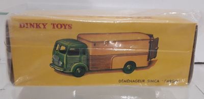 DINKY TOYS demenageur simca cargo
