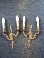 DEUX PAIRES D'APPLIQUES à deux bras de lumière en laiton et … (photo 2)