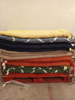 Lot de 15 matelas de sol - différents modèles - 60x120cm