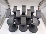 six téléphones portables qui se trouvent dans une boîte
