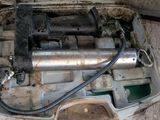 une boîte contenant un tas d'outils