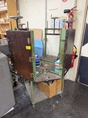 une machine qui se trouve dans une pièce