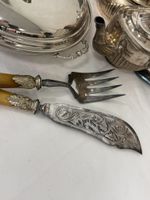 Lot d'objets en métal argenté et étain comprenant des verseu… (photo 5)