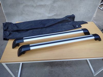 RANGE ROVER : Paire de barres de toit alu et plastique.