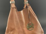 michael kors handbag in tan leather with gold hardware