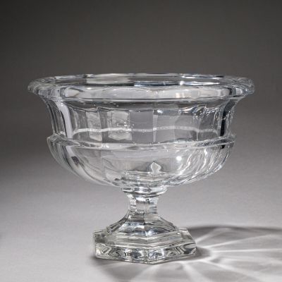 Coupe carénée sur pied hexagonal en cristal moulé à côtes pl… - Photo 1